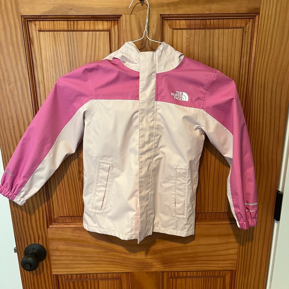 Girl’s The North Face “Dryvent” Rain Jacket/Shell (kids size 6)